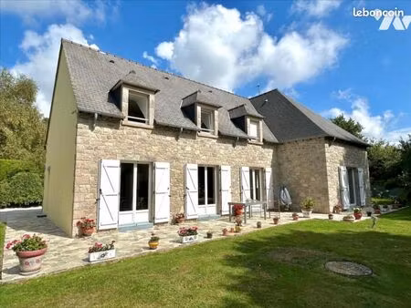 maison 7 pièces 219 m²