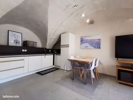 bel appartement f3 45m2 mai à novembre