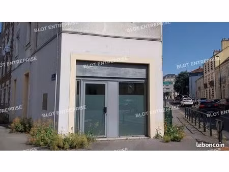 local commercial 110 m²