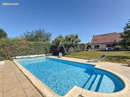 maison 7 pièces 140 m²