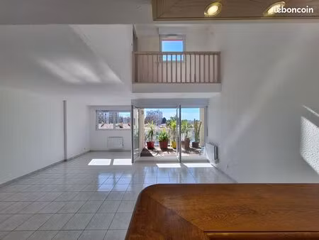 duplex très lumineux situé boulevard kennedy à perpignan centre