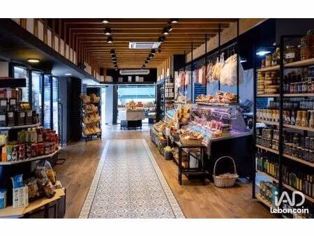 local 200 m² montfort-le-gesnois