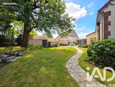 longère 6 pièces 139 m²