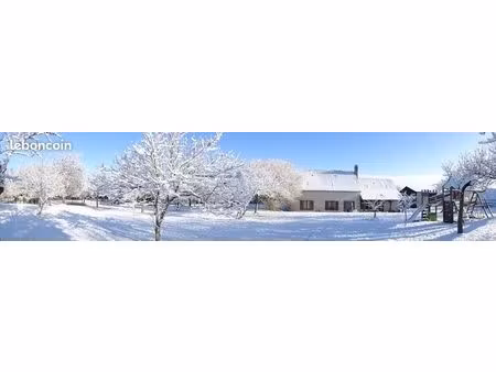 2 habitation  grandes dépendances + hangar