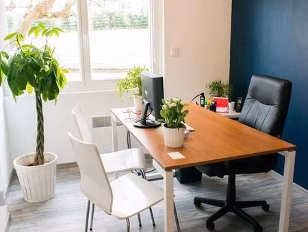 bureau à louer – proche gare de melun – 600 charges comprises – 2 places de parking