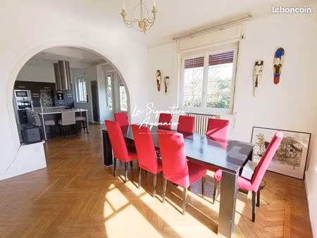 maison 7 pièces 217 m²