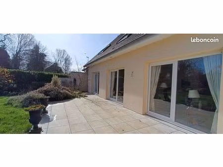villa 5 pièces 148 m²