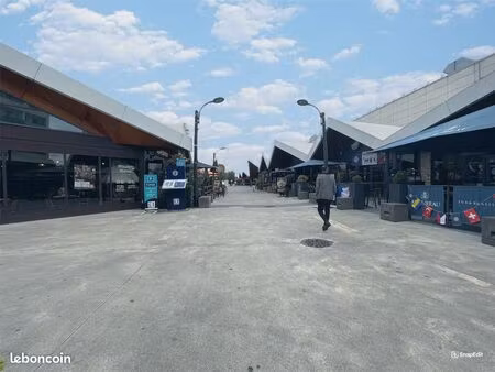 boutique 540 m² torcy