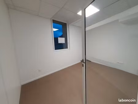 bureau privé - 11m² - dans espace partagé