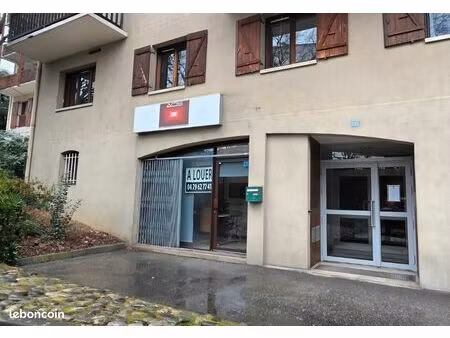 chambery secteur hôpital petit local commercial