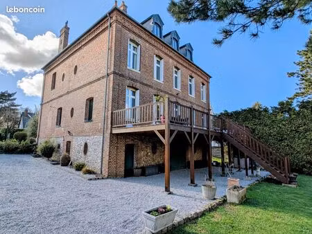 propriété 8 pièces 327 m²