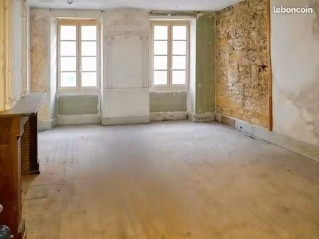 maison 2 pièces 169 m²