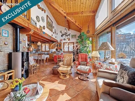 chalet 4 pièces 106 m²