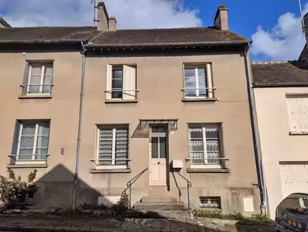 exclusivite maison 5 pièces avec cour et jardin  à rafraîchir
