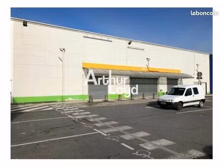 local commercial 1 490 m²