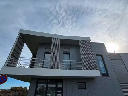 local d'activite 784 m² chanteloup en brie