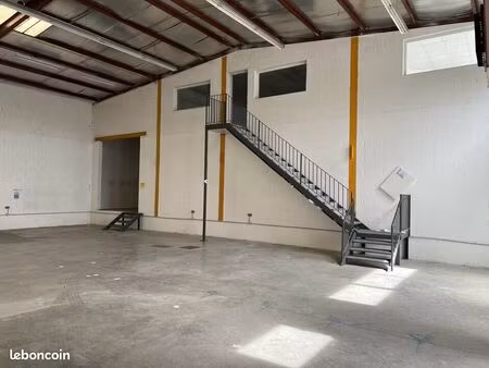 local d'activite 417 m² quincy voisins