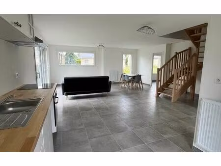 location maison  102.62 m² t-4 à heudebouville  1 200 €