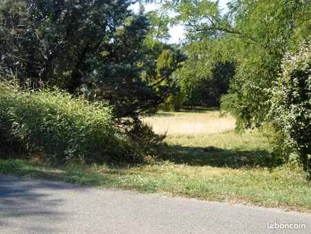 vend terrain à bâtir