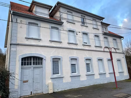 appartement 2 pièces au rez-de-chaussée