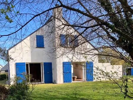 maison bord de mer penvins – 130 m² – plage à pied – terrain 1500 m²