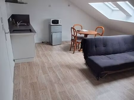 t2 meublé 50 m² rénové emplacement privilégié proche gare & centre