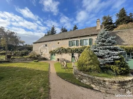 maison 12 pièces 238 m²