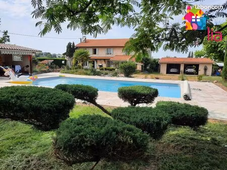 propriété 7 pièces 200 m²