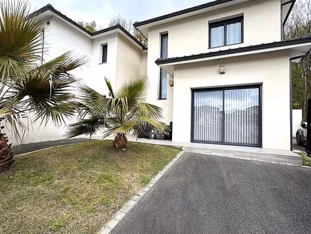 maison 4 pièces 142 m²