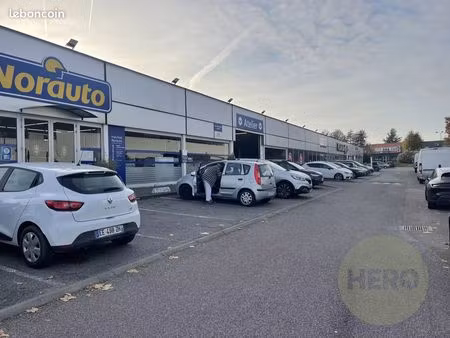 local commercial 170 m² la queue-les-yvelines