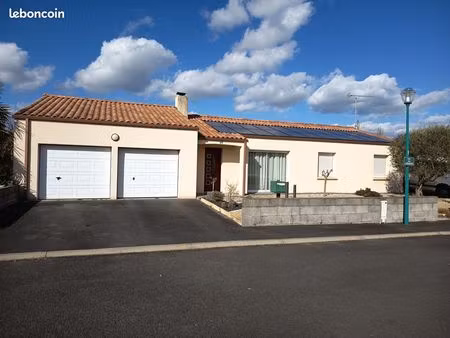 maison plain-pied 125m² - 3ch/1bur - 2 garages - les epesses