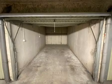 garage sécurisé aix les bains cente