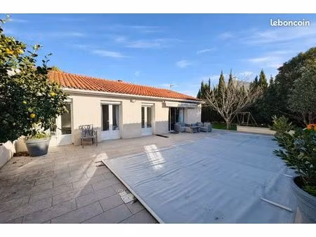villa 4 pièces 95 m²