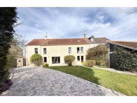propriété 7 pièces 210 m²