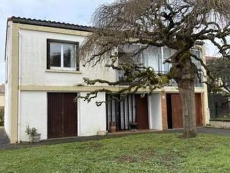 vente maison à fontenay-le-comte (85200) : à vendre / 138m² fontenay-le-comte