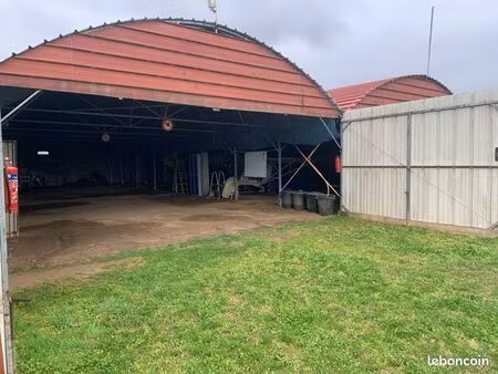 1 place hangar parking ulm 3axes