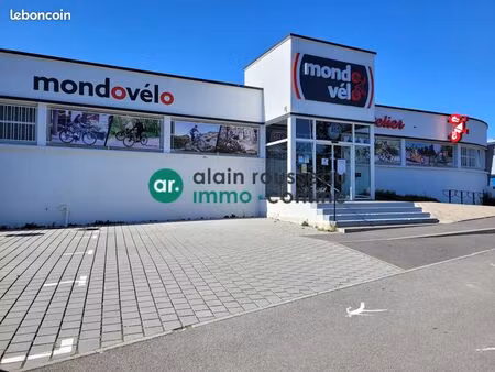 local commercial 992 m² saint-herblain