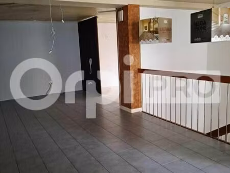 local commercial 286 m²