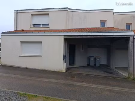 loue maison de ville