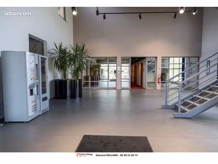 bureau location / bureau à louer 11 m² / 165 euros / site gardienné