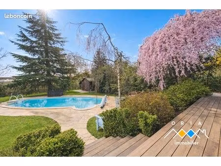 maison 7 pièces 190 m²