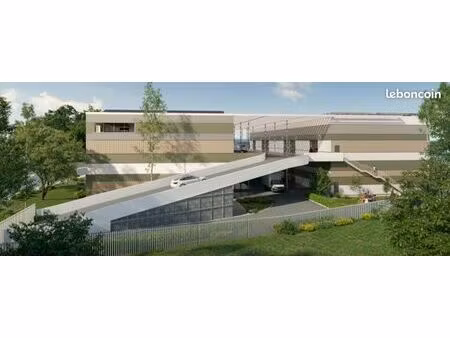 local d'activite 175 m² albens