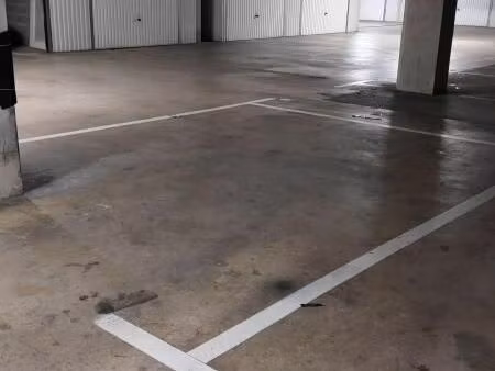 parking 48 m² annecy
