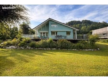 bien rare les pieds dans l’eau : maison d’architecte de 155m2 orientée sud ouest