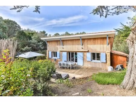 villa 7 pièces 159 m²