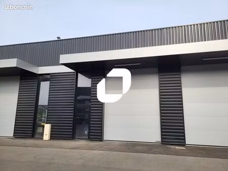 local d'activité 305 m²