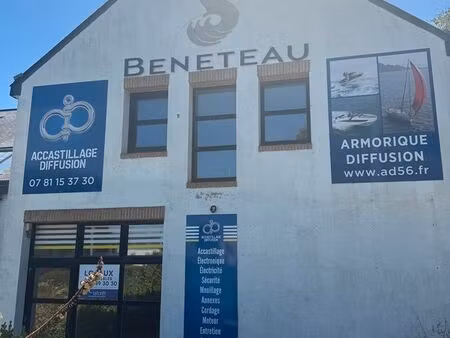 local commercial la trinité sur mer