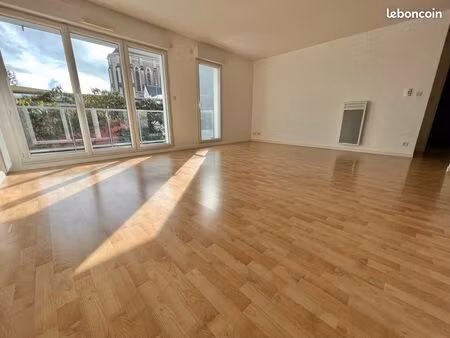 t4 92m² – centre vertou – calme absolu + box + parking