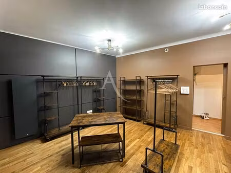 local commercial 32 m² nozay