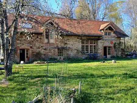maison dans les bois